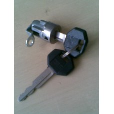 MB381244 MİTSUBİSHİ GALANT SAĞ KAPI KİLİT